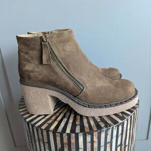 Bueno Suede Ankle Boots NWOT